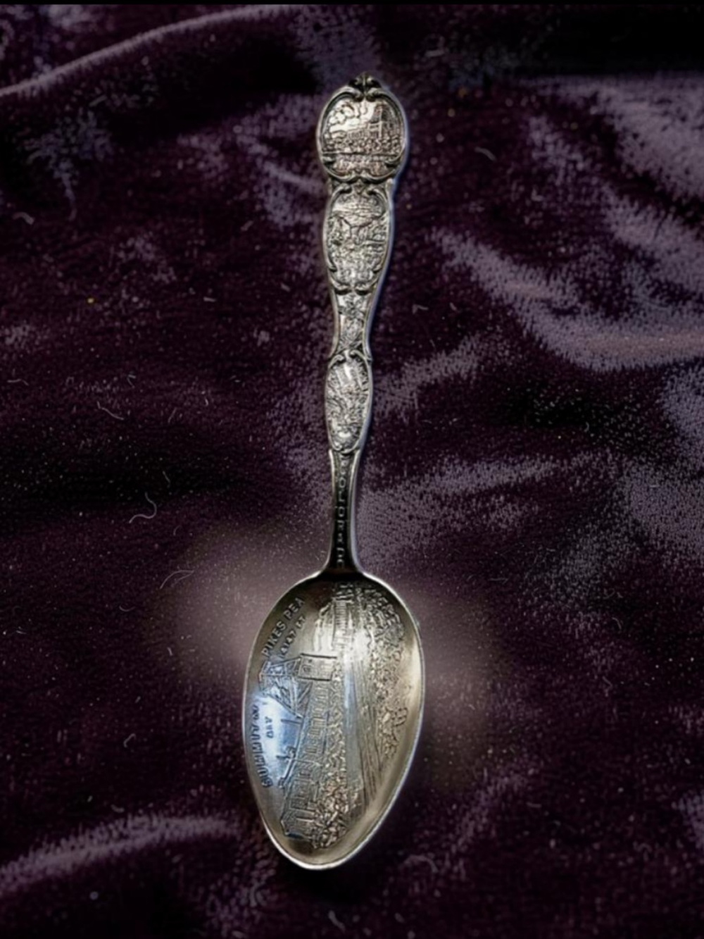 Sterling Silver Spoon -  Decorative Souvenir Spoon - Sterling Silver Vintage